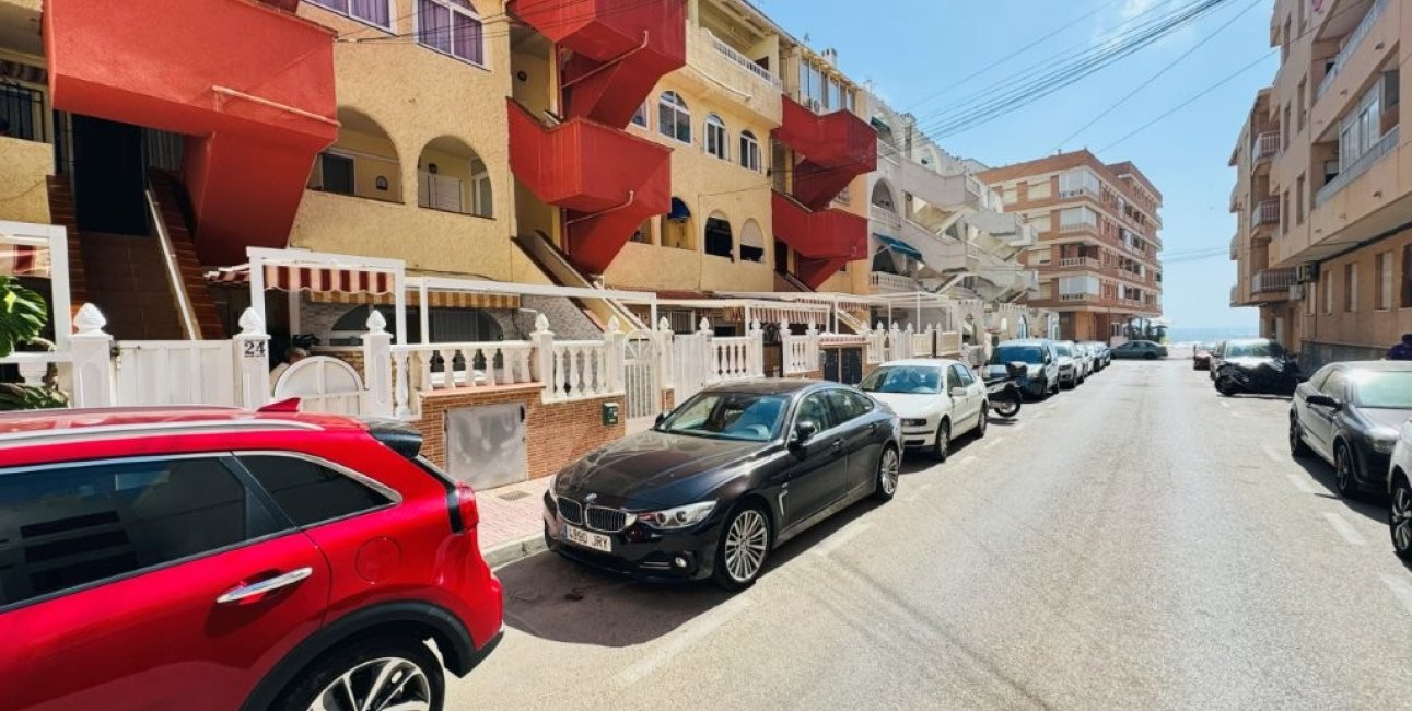 Rynek wtórny - Mieszkanie  -
Torrevieja - La Mata