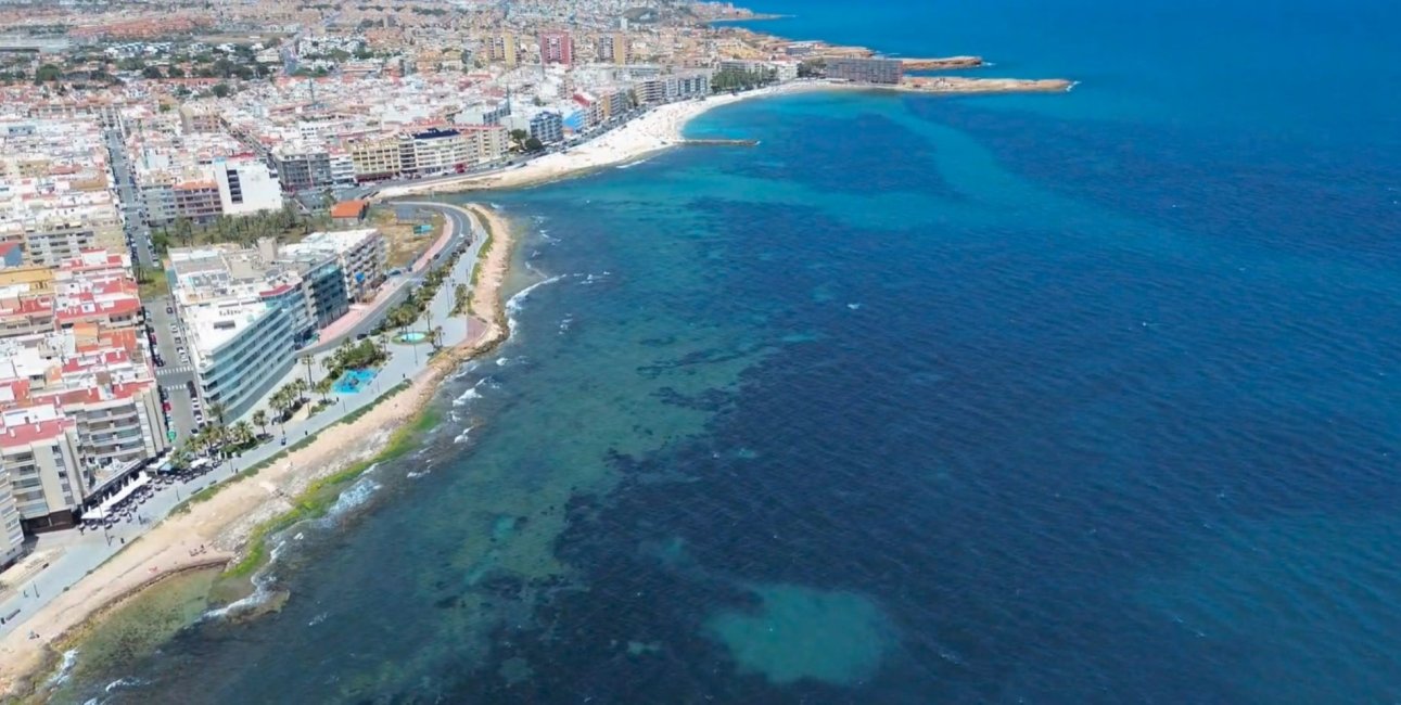 Resale - Apartment / flat -
Torrevieja - Playa del Cura