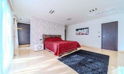 Resale - Villa -
Orihuela Costa - Cabo Roig