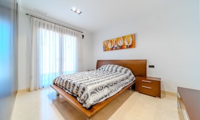 Resale - Villa -
Orihuela Costa - Cabo Roig