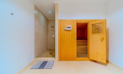 Resale - Villa -
Orihuela Costa - Cabo Roig